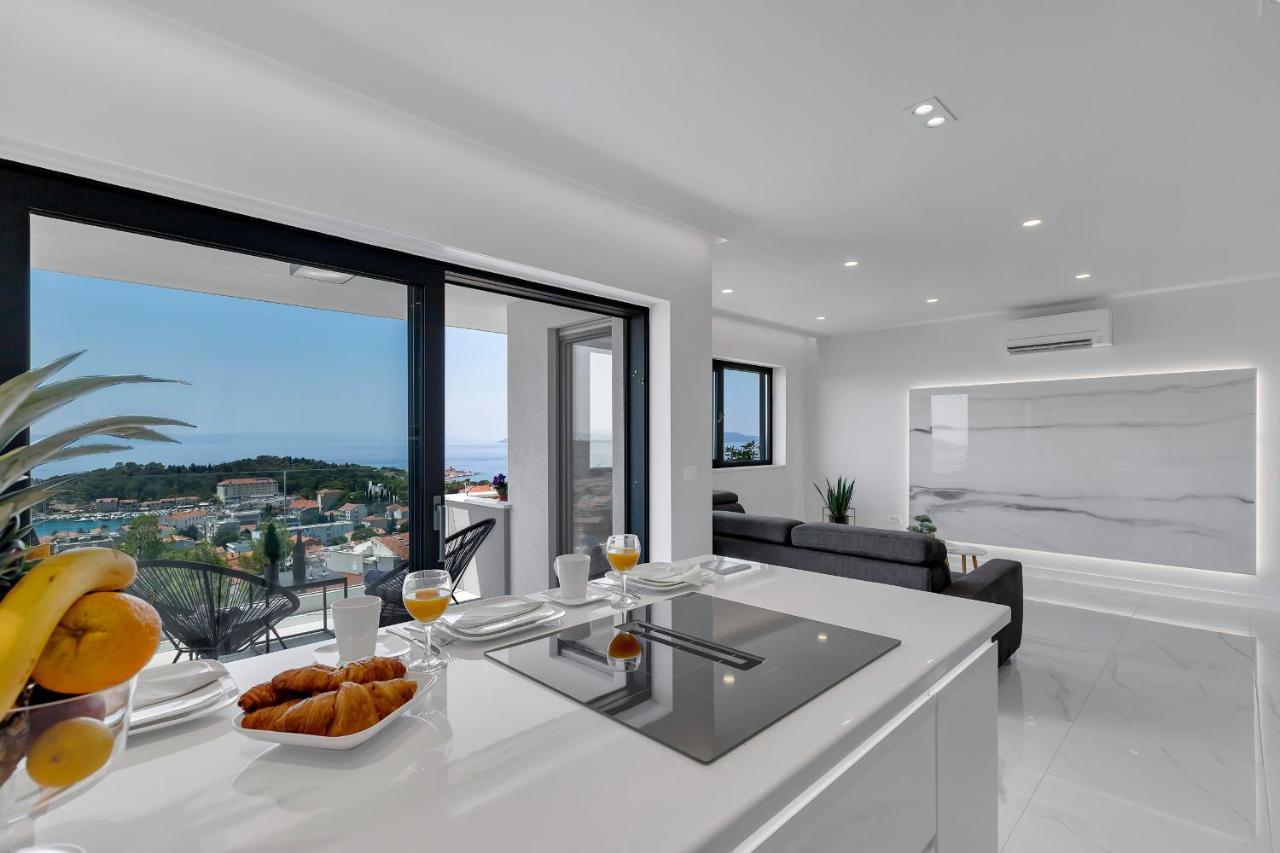 Luxury Seaview Apartment Dzenan Макарска Екстериор снимка